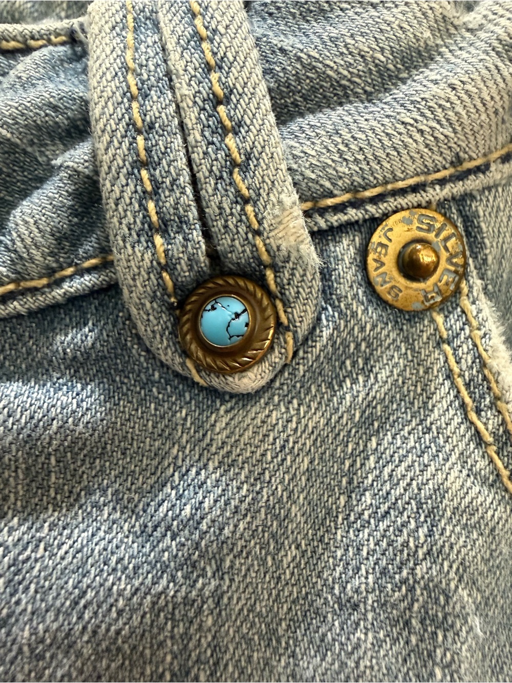 Women's Vintage Silver Jeans Bootcut with Signature Pocket Stitch Size 32/35 - Picture 6 of 16